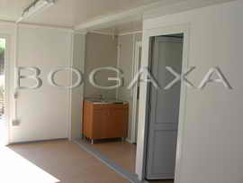 Casa din doua containere